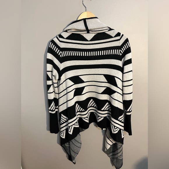 Banana Republic cardigan shawl, merino wool. - Picture 9 of 9